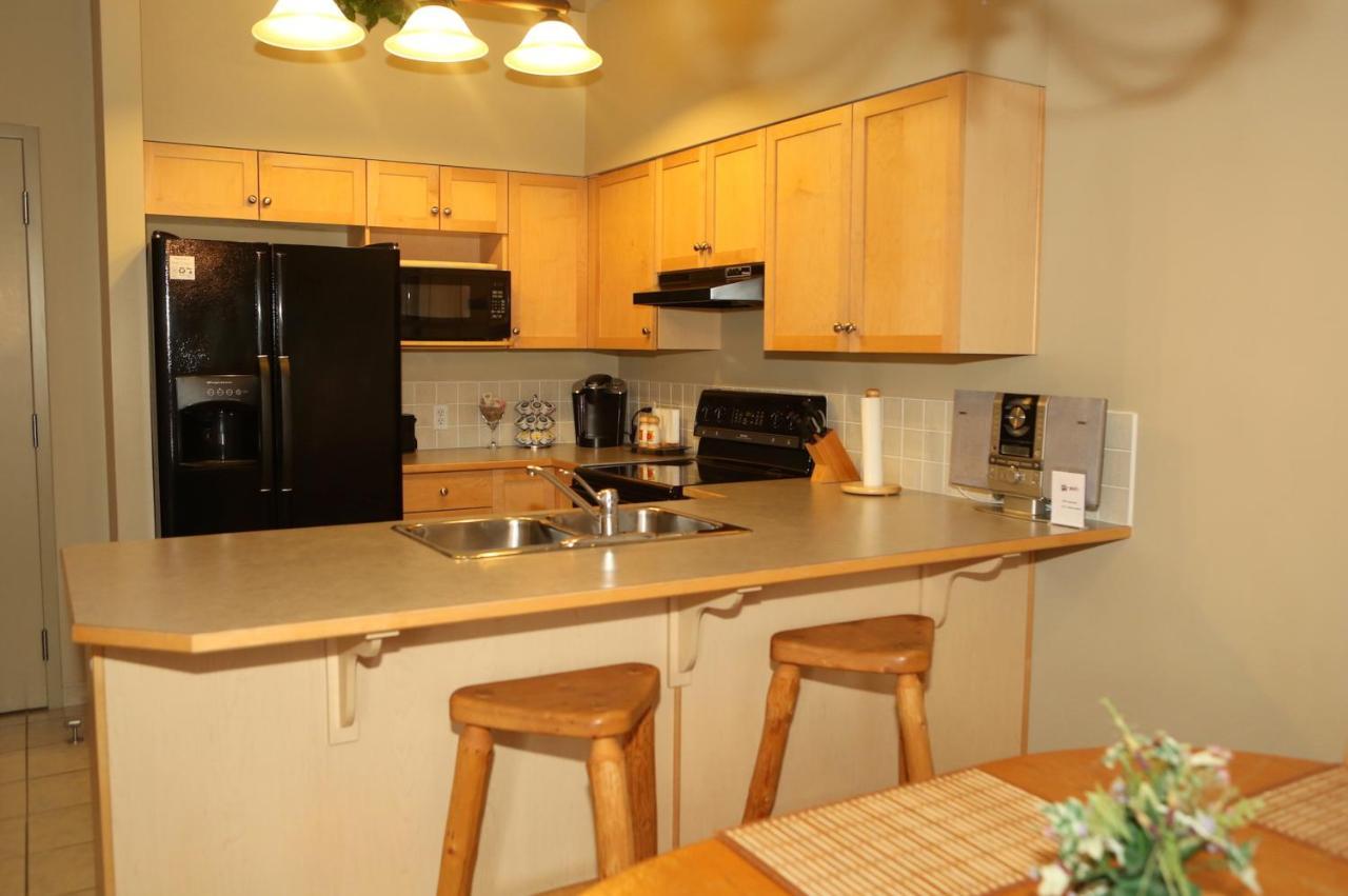 Apartment 405 Bear Creek Crossing Канмор Экстерьер фото
