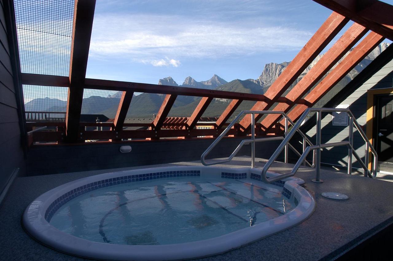 Apartment 405 Bear Creek Crossing Канмор Экстерьер фото